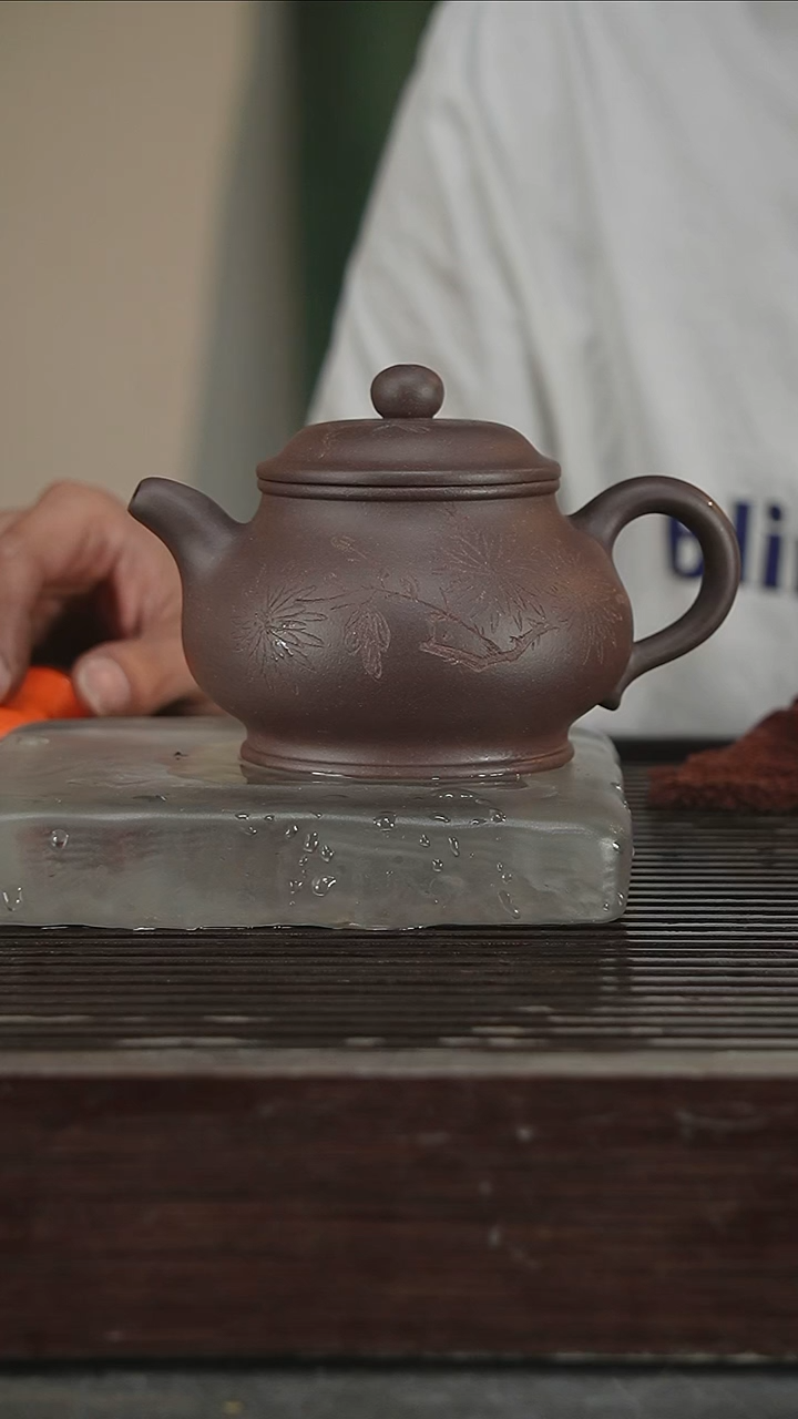 茶壶紫砂高工，带证350CC259号