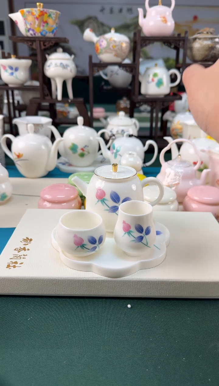 【闪购商品】瓷器 ······.......