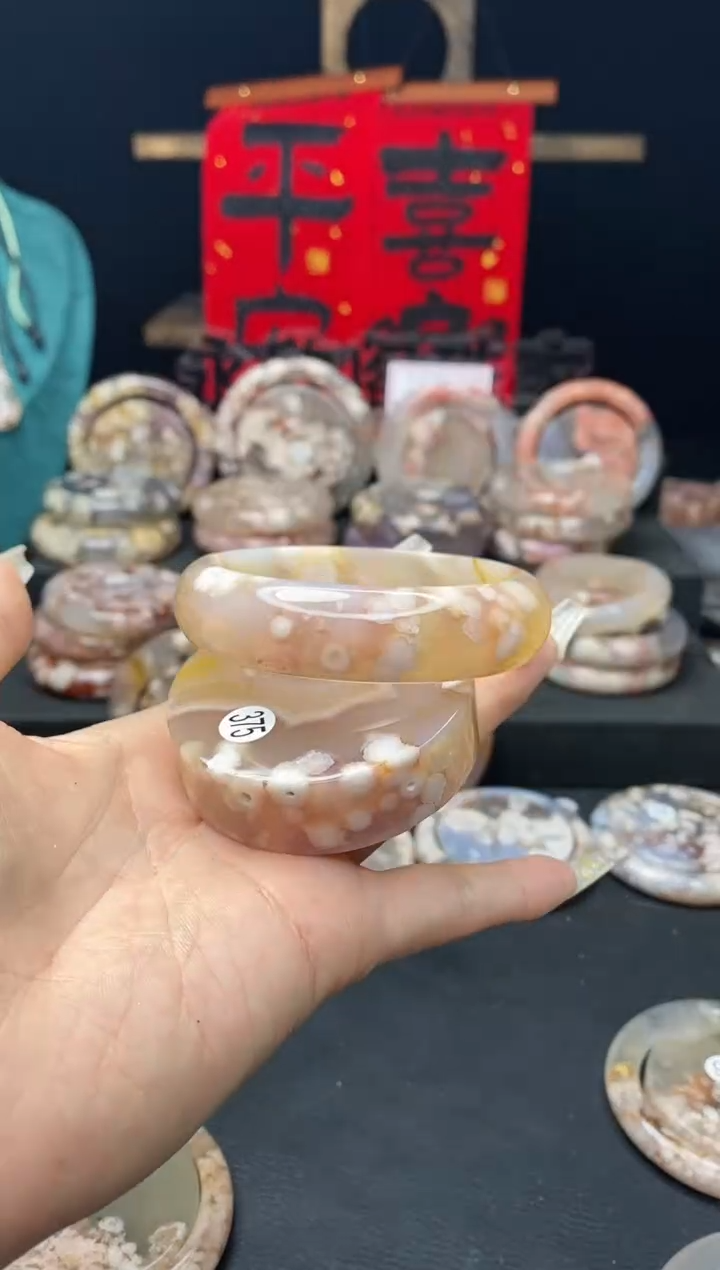 【闪购商品】石英质玉手镯（圆镯）未镶嵌60