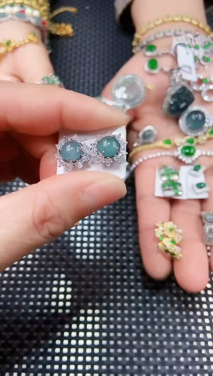 【闪购商品】翡翠耳饰未镶嵌11111111111