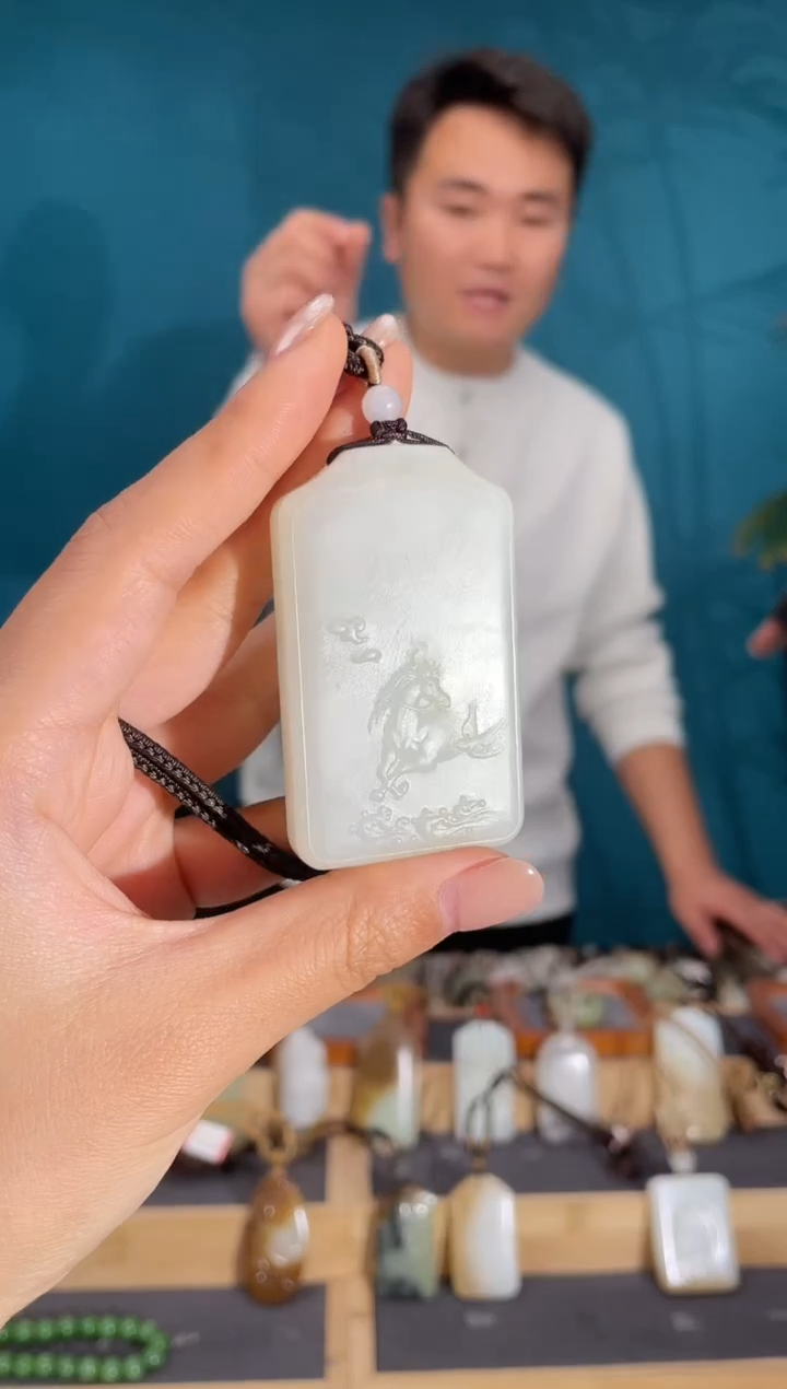 颈饰未镶嵌和田玉1