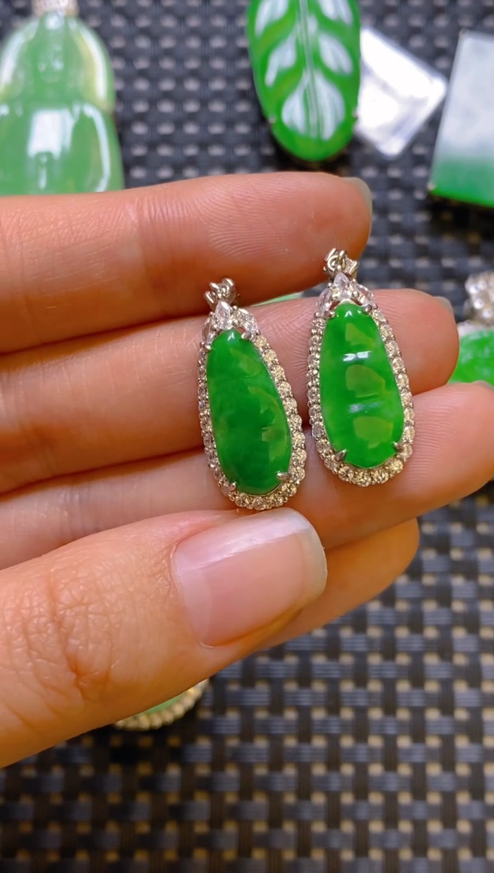 【闪购商品】翡翠颈饰银S925镶嵌耳饰