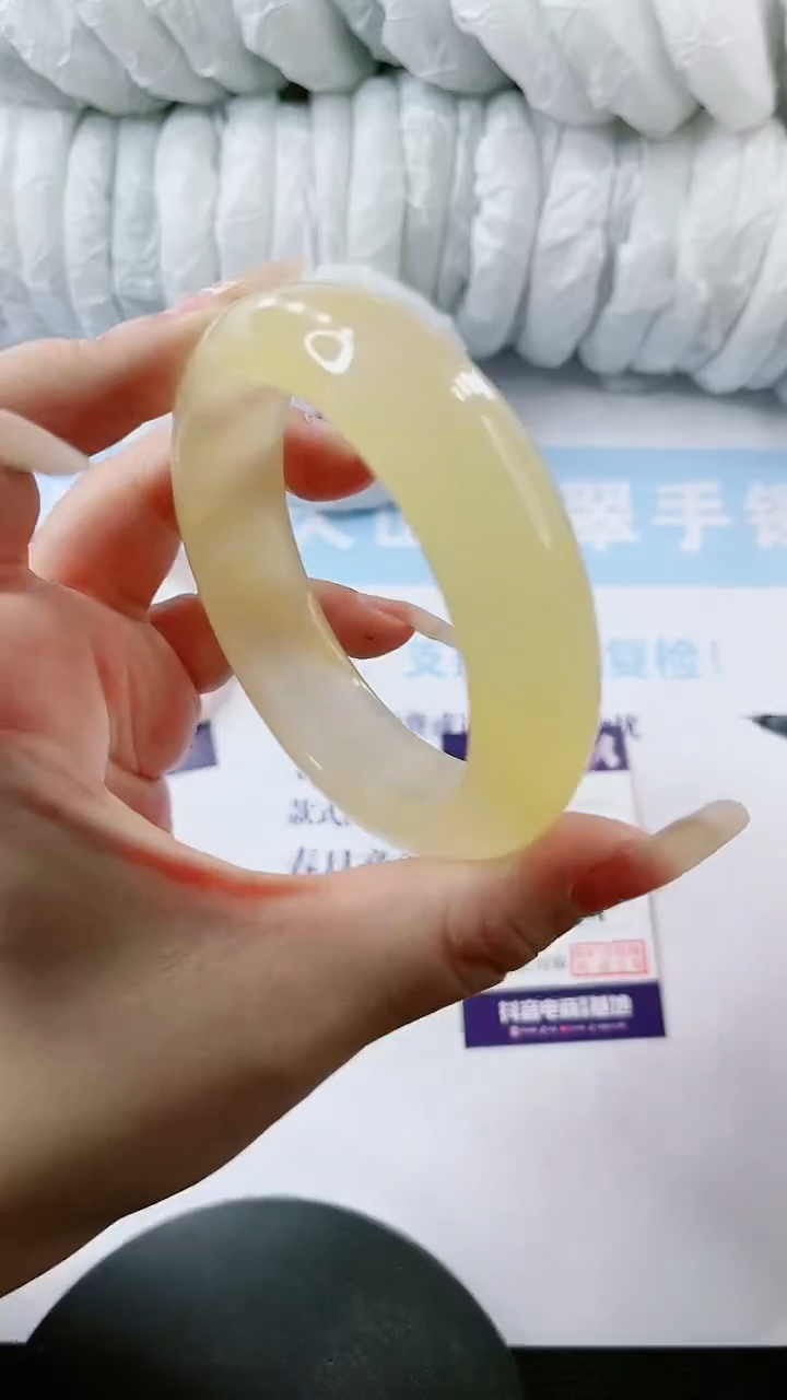 【闪购商品】石英质玉手镯未镶嵌多样性发货L504