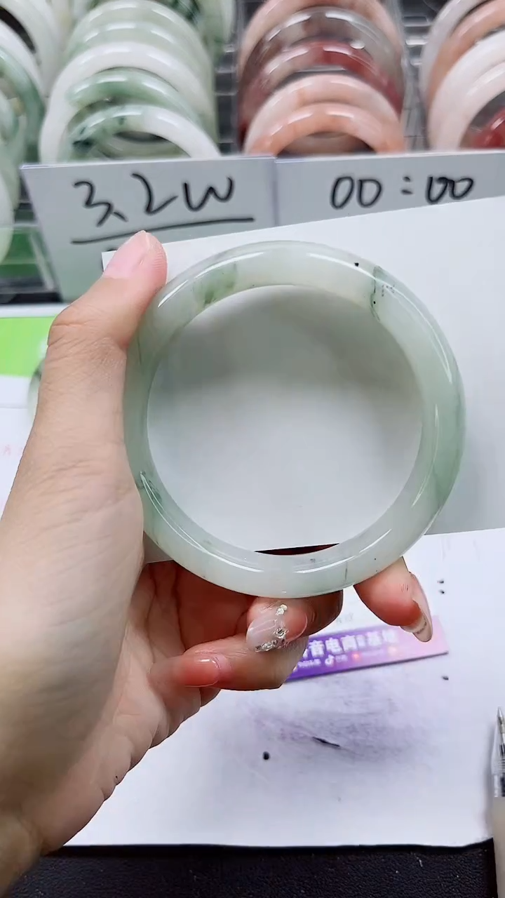 【闪购商品】石英质玉手镯未镶嵌A212-57/58