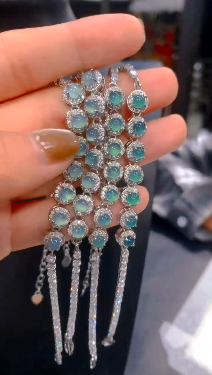 【闪购商品】定制翡翠未镶嵌18多样性发货（发其一）