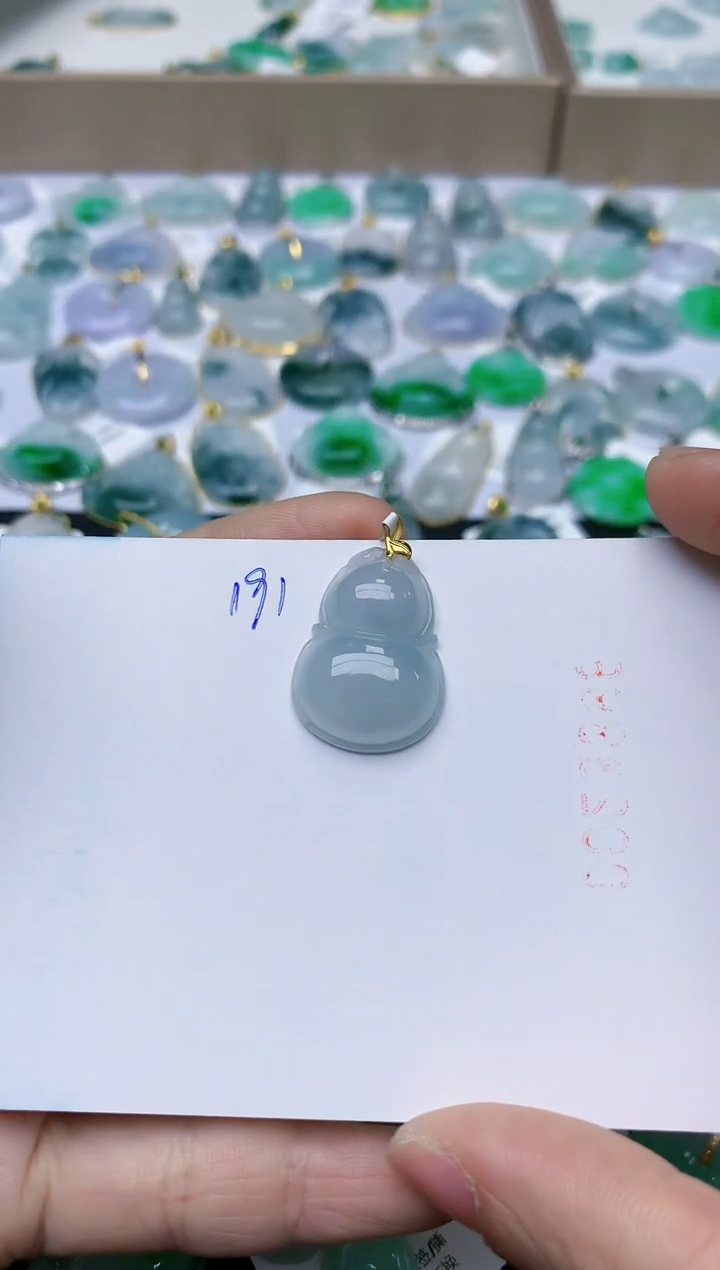 【闪购商品】翡翠颈饰18K金镶嵌天然翡翠A货    