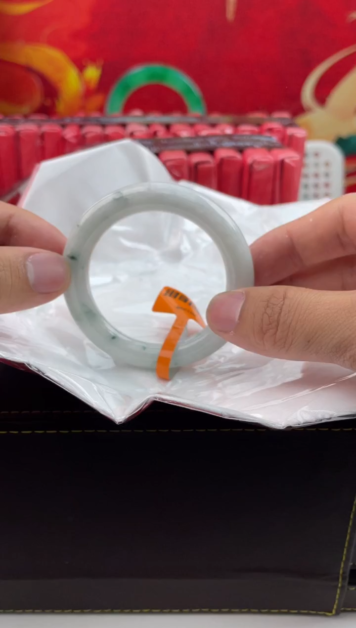 【闪购商品】翡翠手镯未镶嵌翡翠手镯（微瑕）7