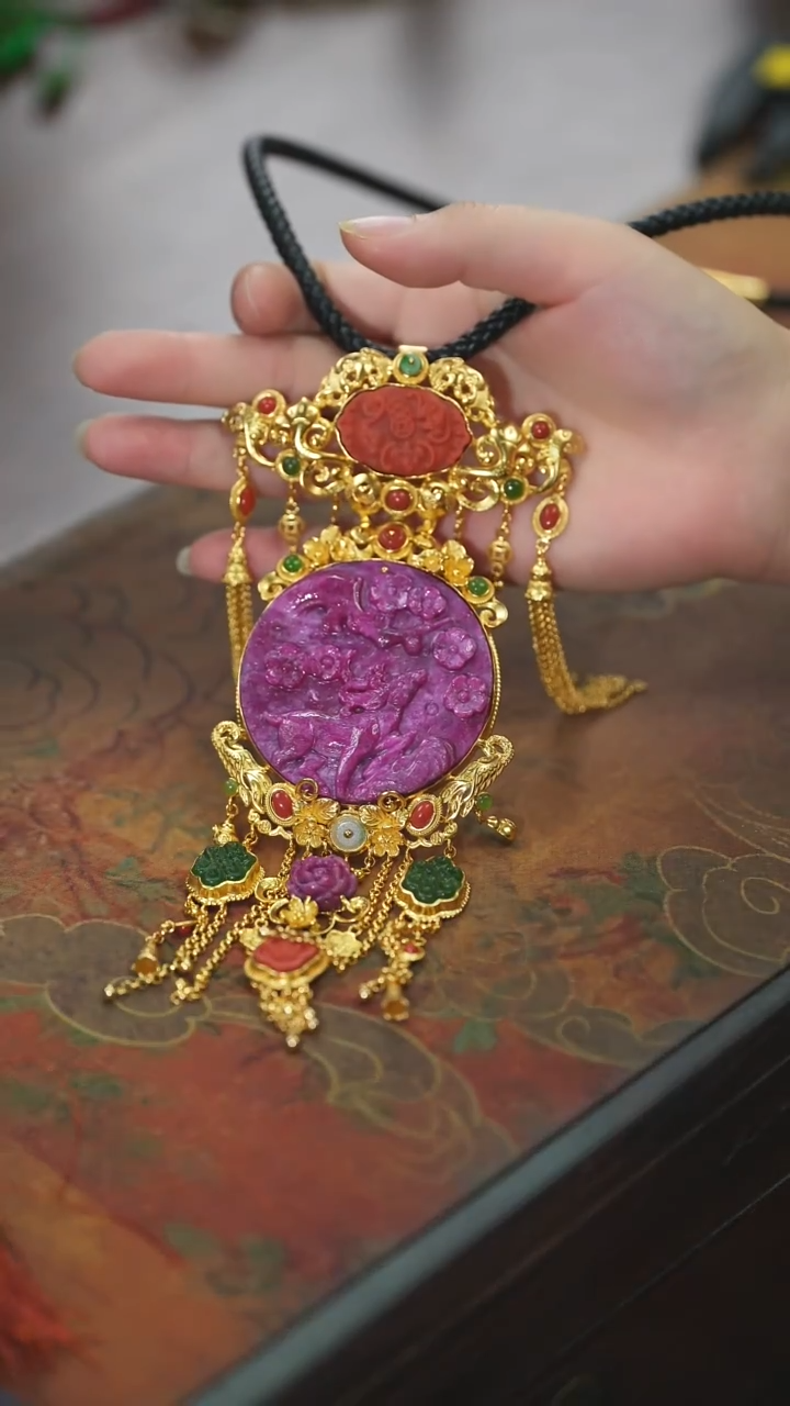 【闪购商品】红宝石吊坠银S925镶嵌一鹿有你