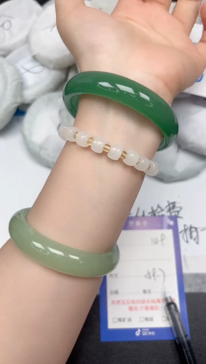 未镶嵌手镯石英质玉149-5960