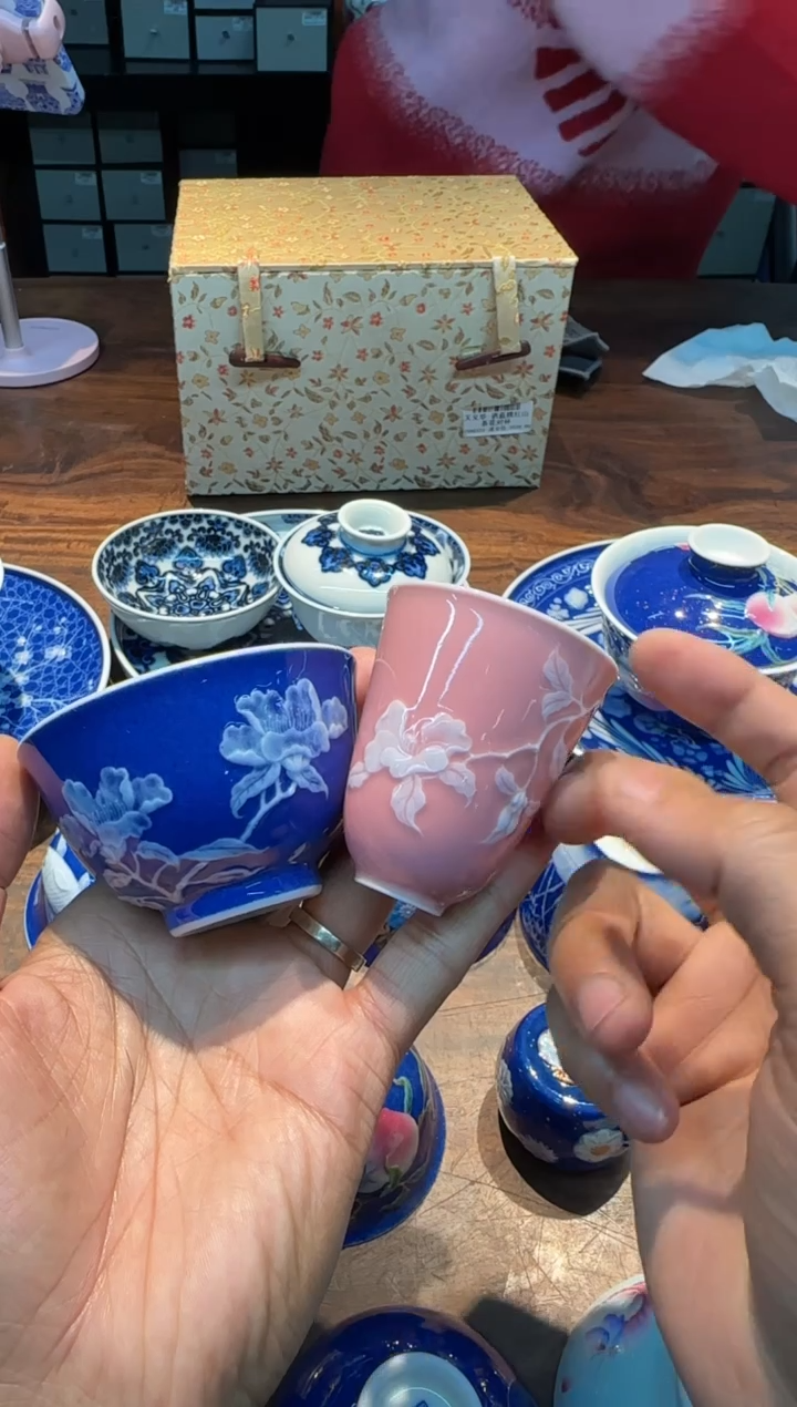 【闪购商品】天义华 洒蓝桃红山茶花对杯