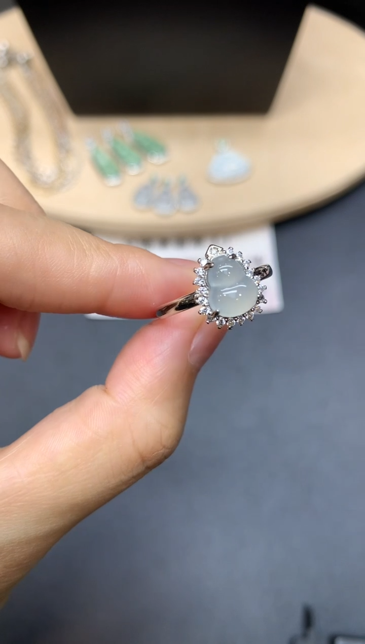 【闪购商品】翡翠戒指银S925镶嵌葫芦【多样性发其一】