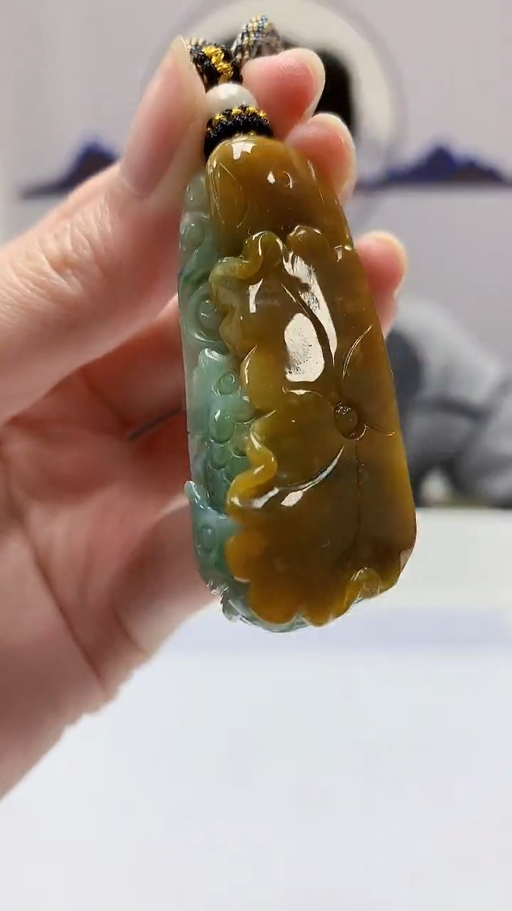 【闪购商品】定制翡翠未镶嵌4917zm-毛货挂件150荷叶鱼