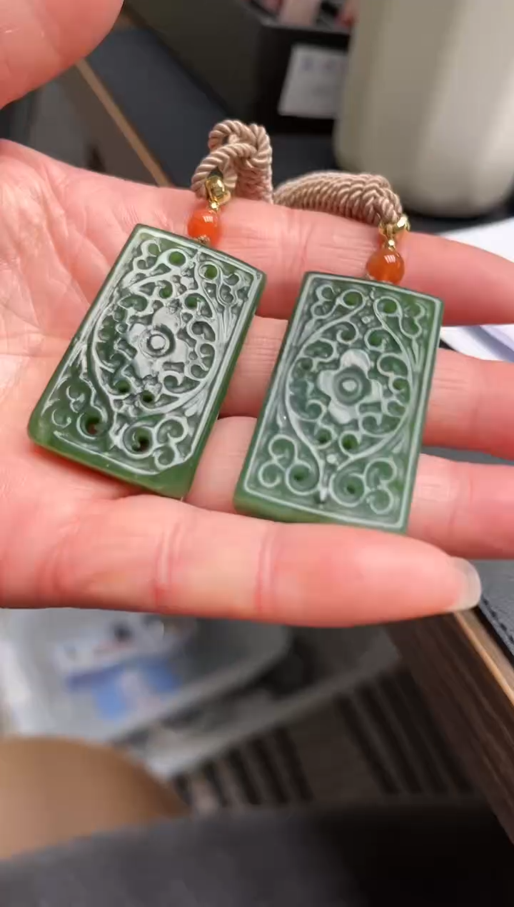 【闪购商品】和田玉吊坠(赠链)未镶嵌吊坠G-11发其一