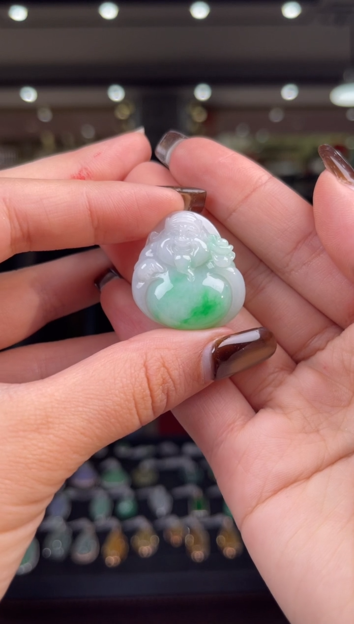 颈饰未镶嵌翡翠21号标签撕毁不退换