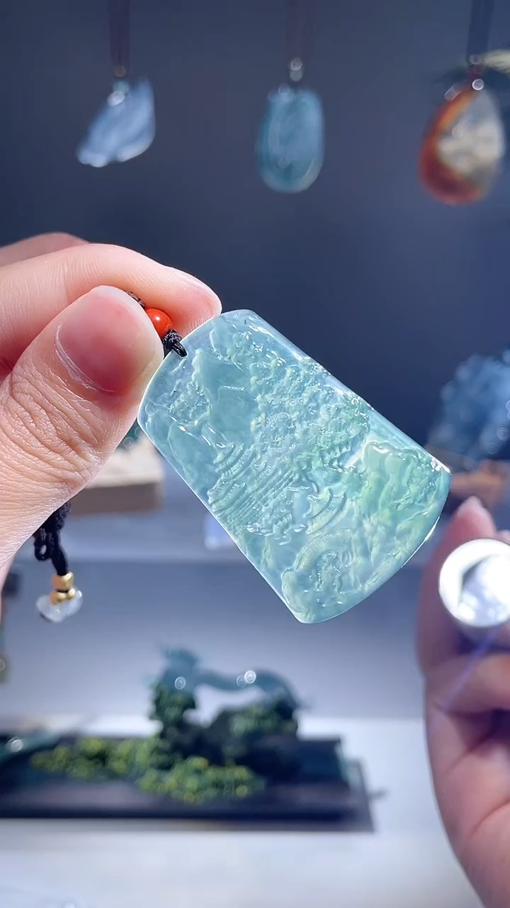 颈饰未镶嵌翡翠山水