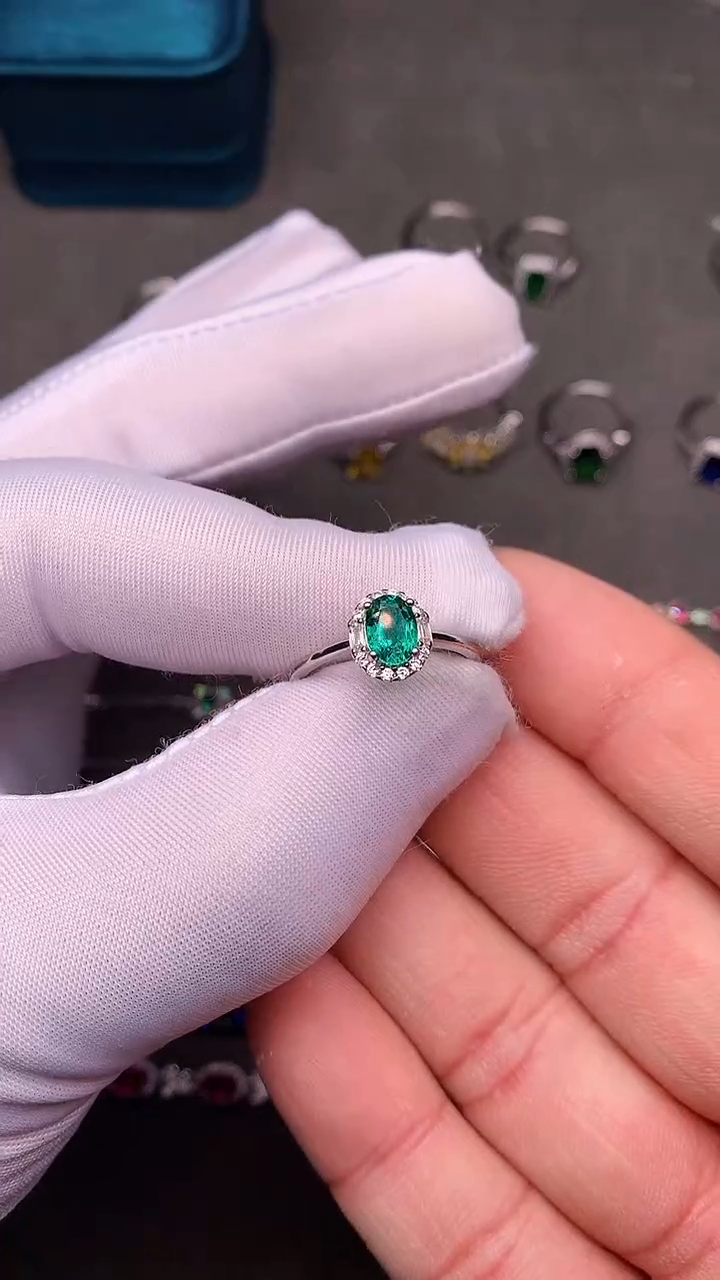 【闪购商品】祖母绿戒指银S925镶嵌.......