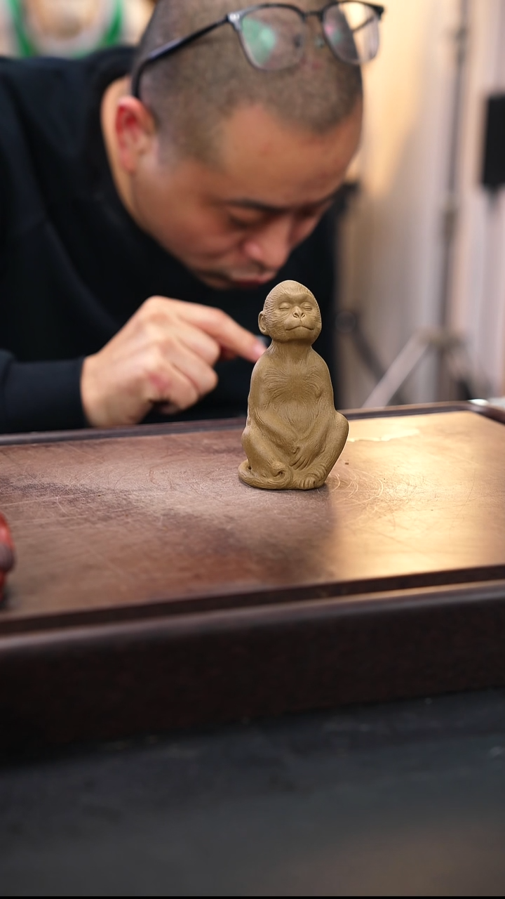 沉思猴雕塑茶宠摆件