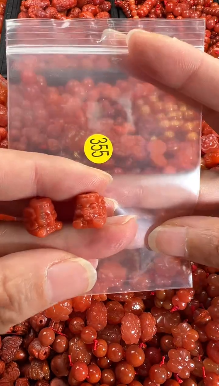 【闪购商品】南红玛瑙颈饰未镶嵌1