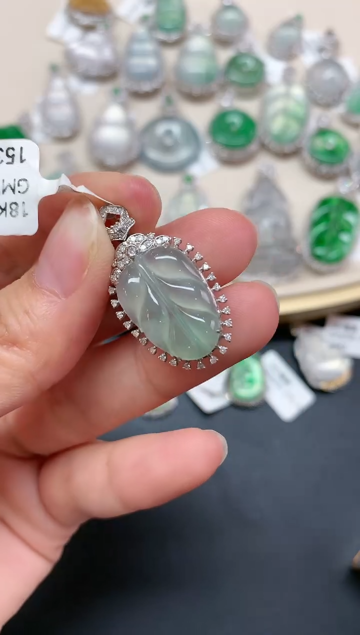 【闪购商品】翡翠吊坠(不含链)18K金镶嵌A145|2980