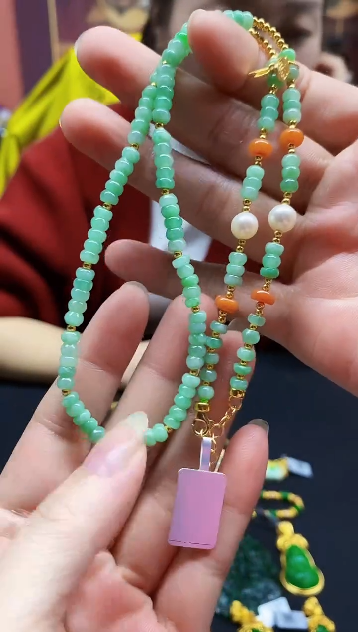 颈饰未镶嵌翡翠项链