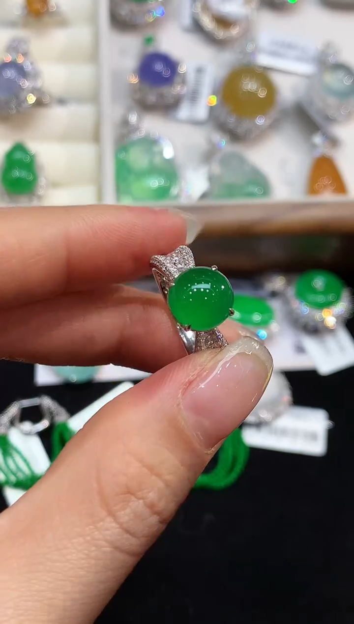 【闪购商品】翡翠戒指18K金镶嵌4509   