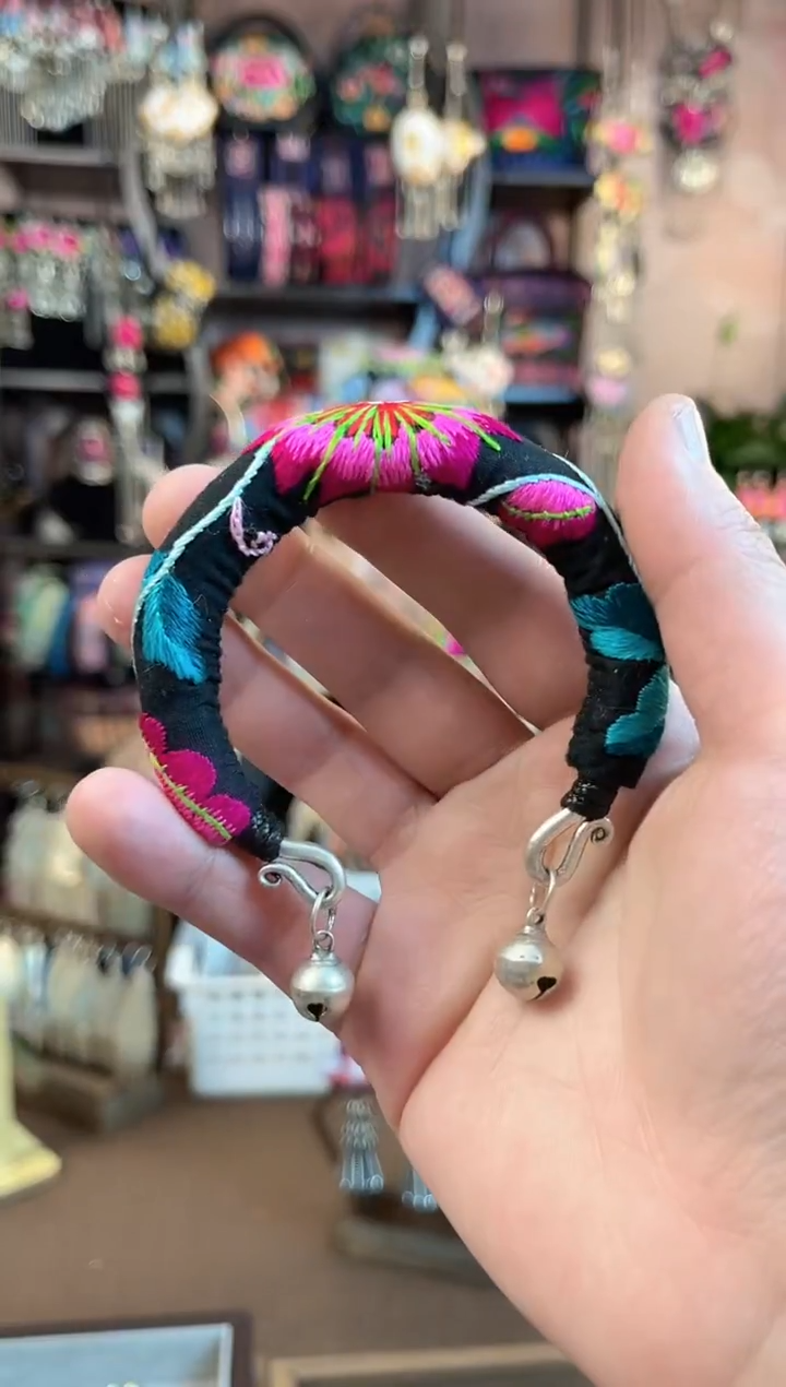 织绣民族风手工非遗老绣饰品635