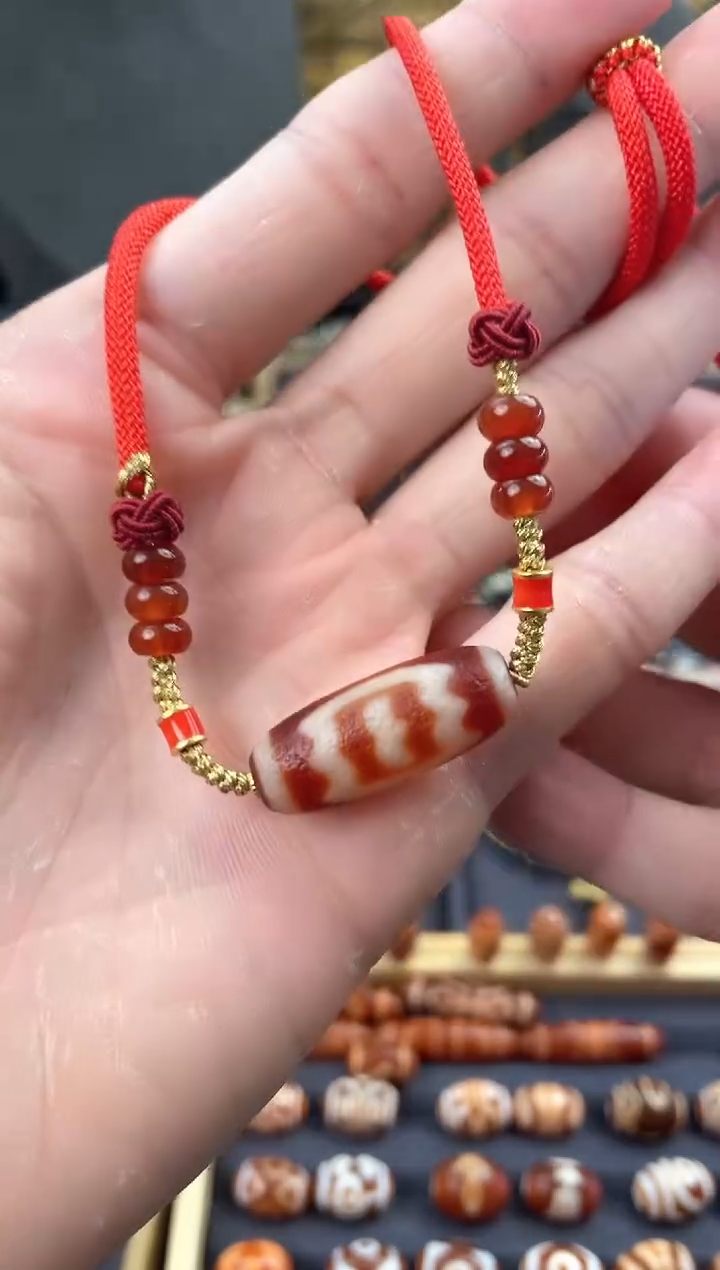 【闪购商品】玛瑙/玉髓颈饰未镶嵌美泓红肉大鹏锁骨链