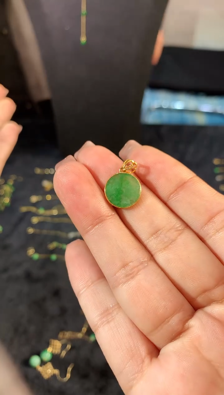 【闪购商品】翡翠吊坠(不含链)18K金镶嵌600 zjh