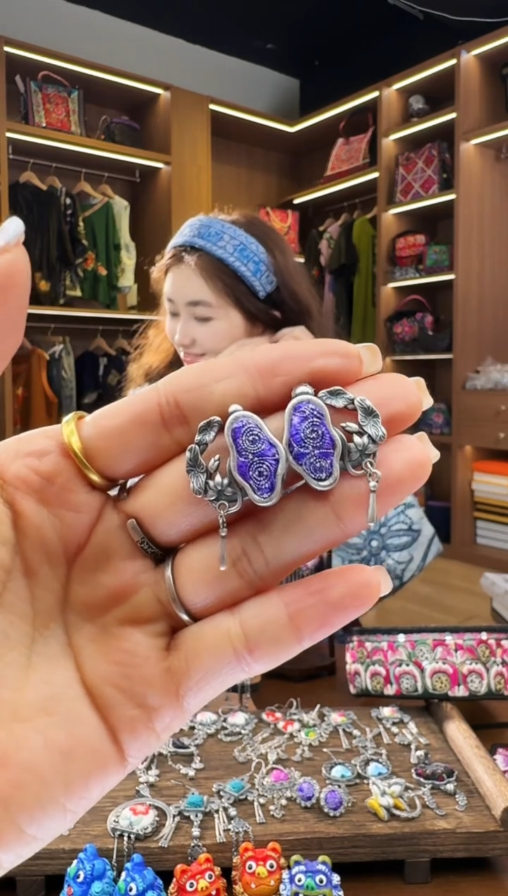 【闪购商品】织绣94黔东南苗族刺绣