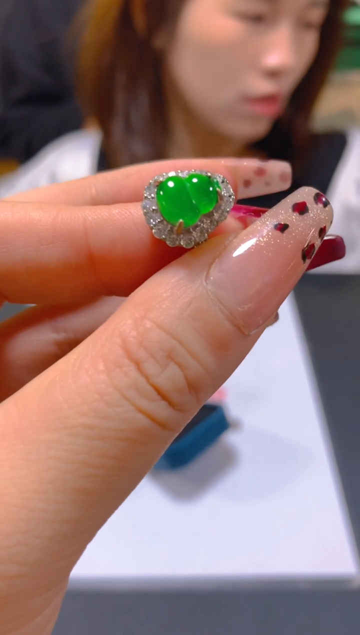 未镶嵌戒指翡翠多样性发一