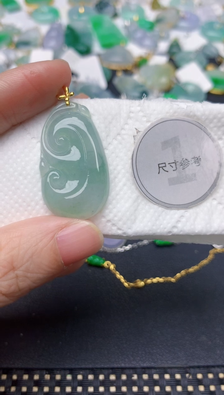 颈饰18K金镶嵌翡翠天然缅甸A货翡翠