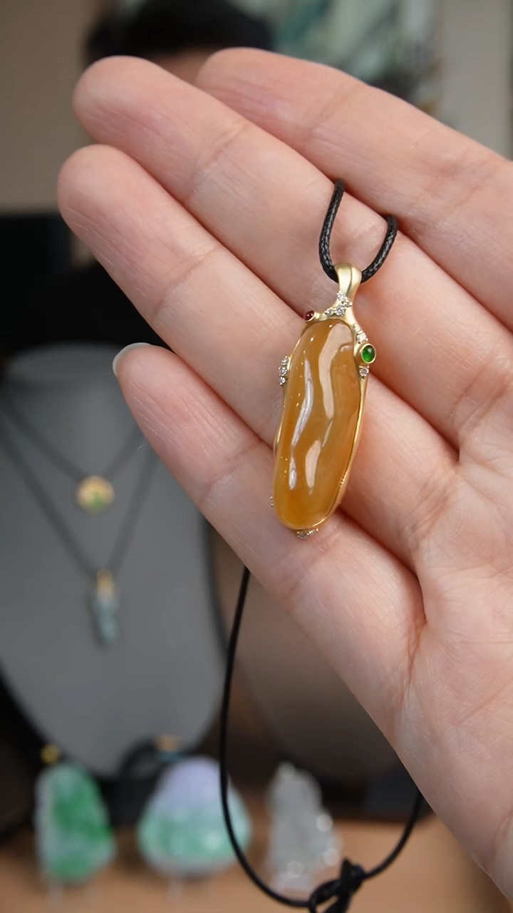 【闪购商品】翡翠颈饰18K金镶嵌天然缅甸翡翠吊坠