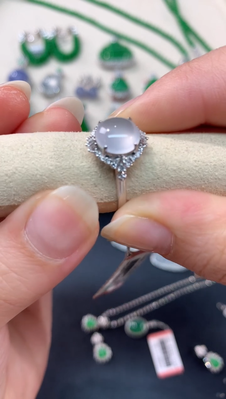 【闪购商品】翡翠戒指18K金镶嵌A155|5200