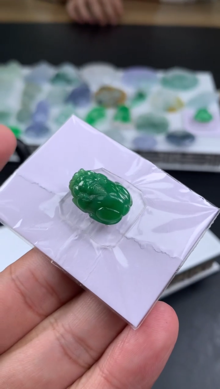 【闪购商品】定制翡翠未镶嵌翡翠