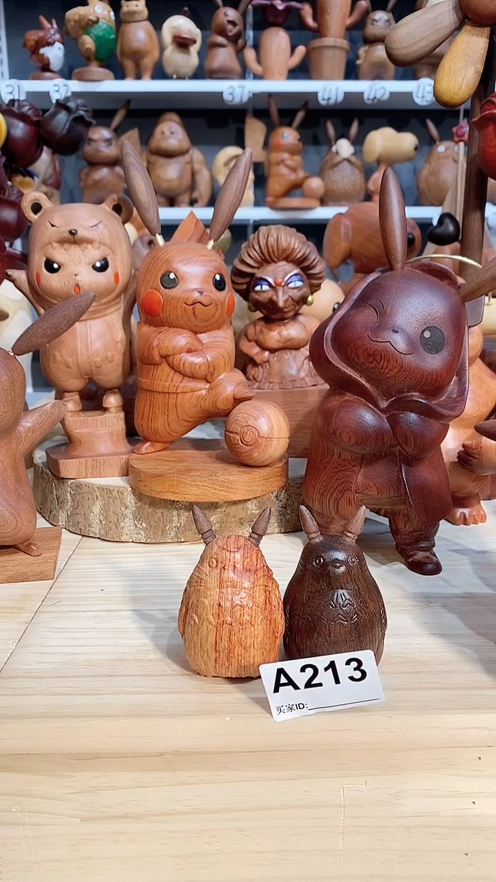 【闪购商品】木木雕摆件可爱卡通