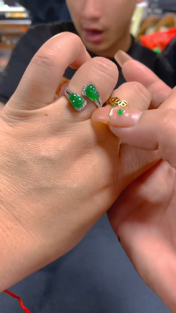 【闪购商品】翡翠戒指未镶嵌0263371750多样性发其一