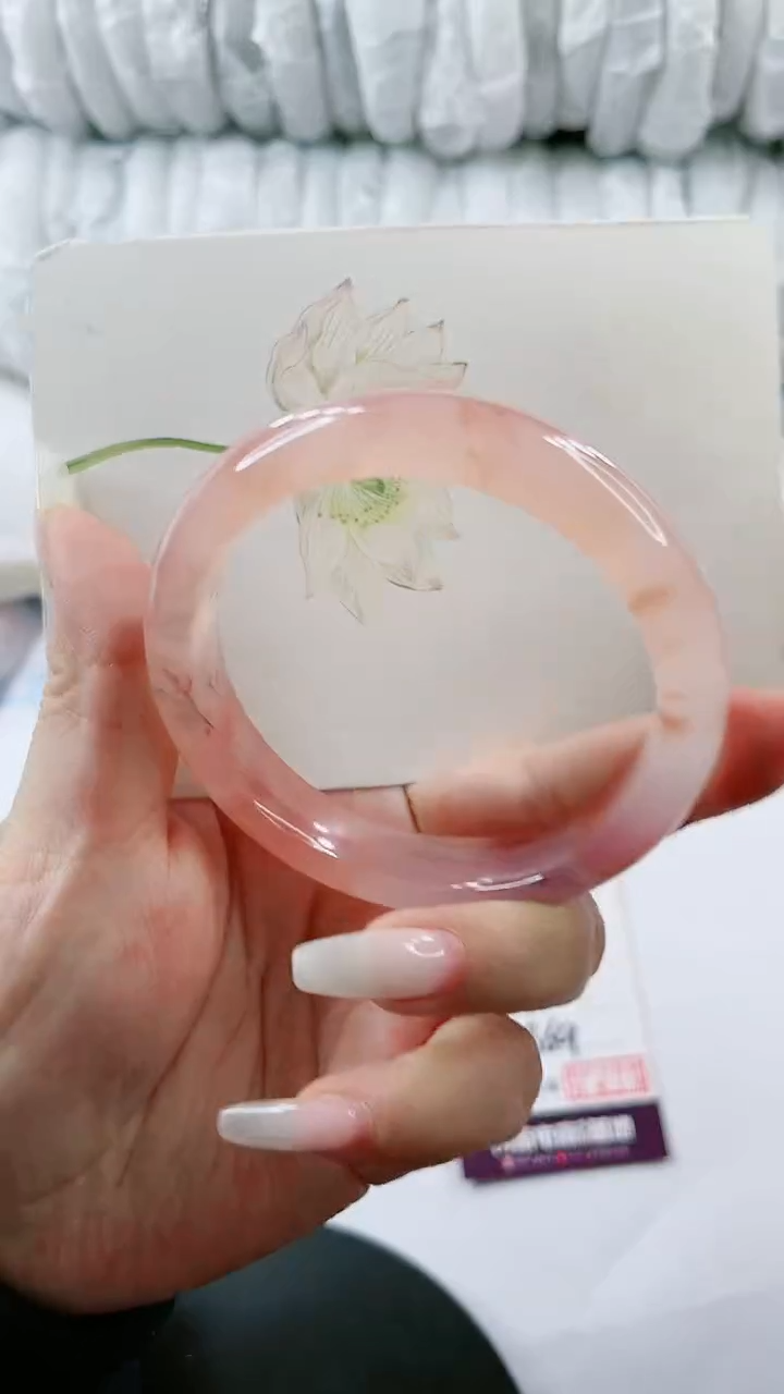 【闪购商品】石英质玉手镯未镶嵌多样性发货L369