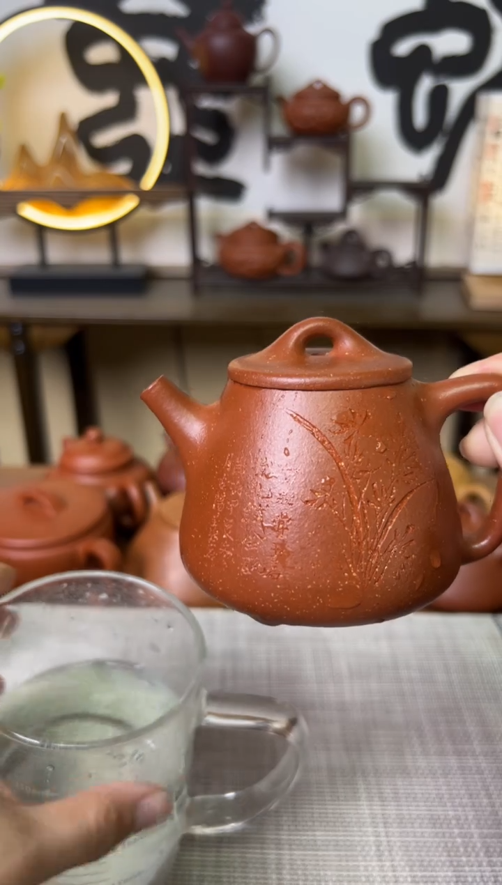 【闪购商品】段泥茶壶红降坡高石瓢壶兰花刻绘200CC-甘来兵