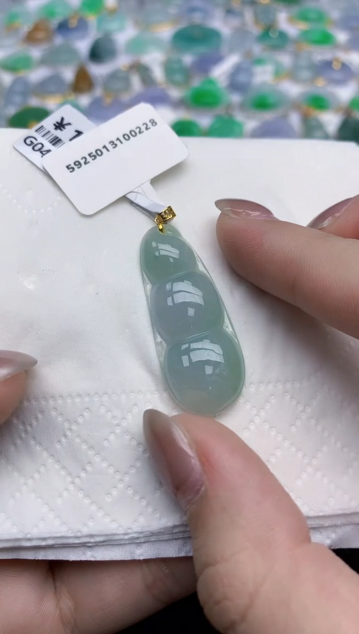 【闪购商品】翡翠颈饰18K金镶嵌天然翡翠A货