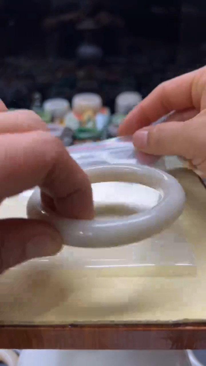 【闪购商品】石英质玉手镯未镶嵌075