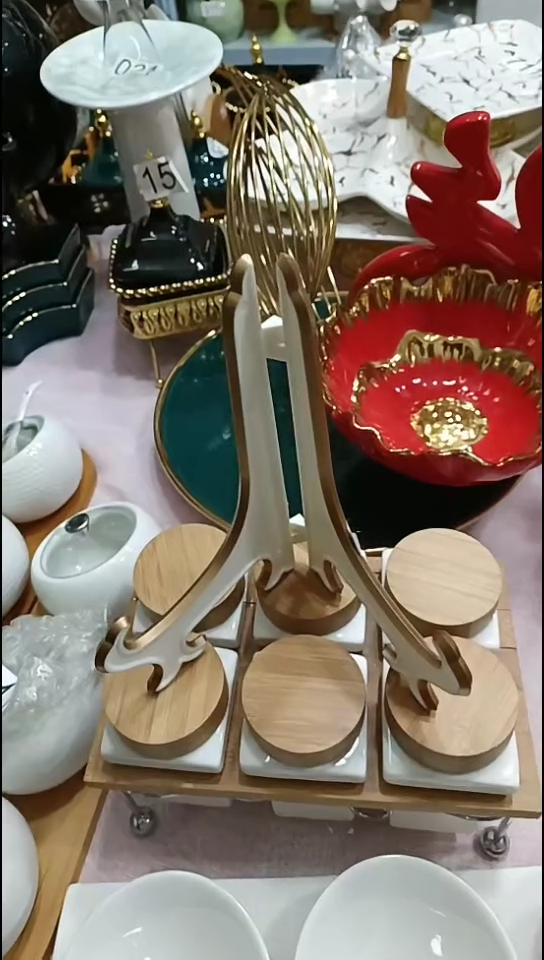 【闪购商品】陶瓷盘子架6个装