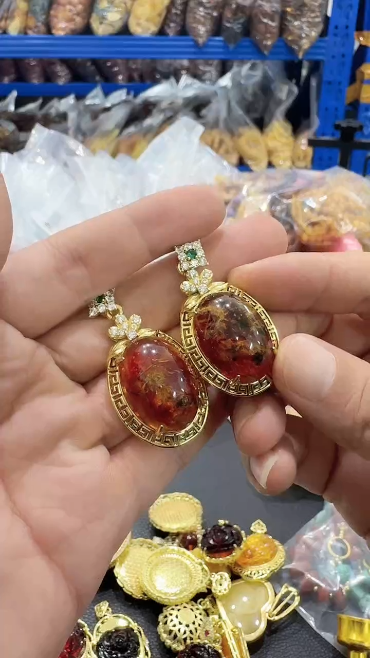 未镶嵌颈饰琥珀070