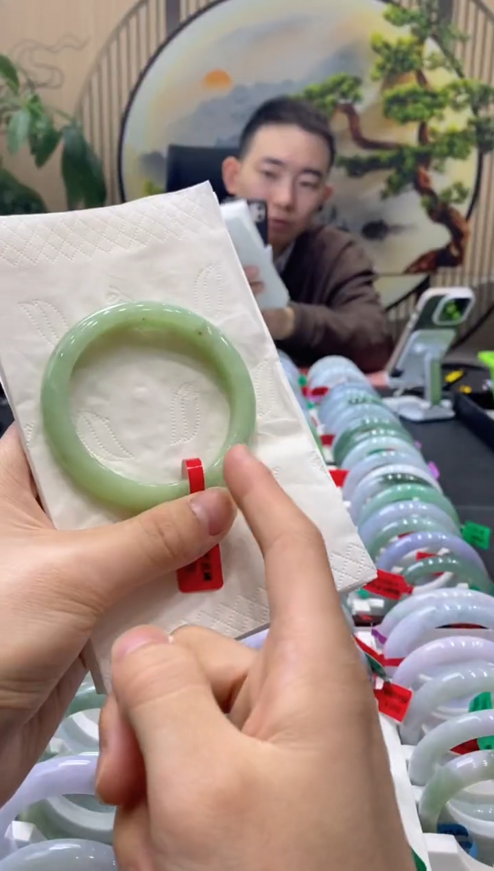 【闪购商品】翡翠手镯未镶嵌0000014332