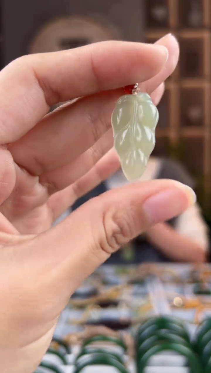 颈饰未镶嵌和田玉拍一发一，拍一发一