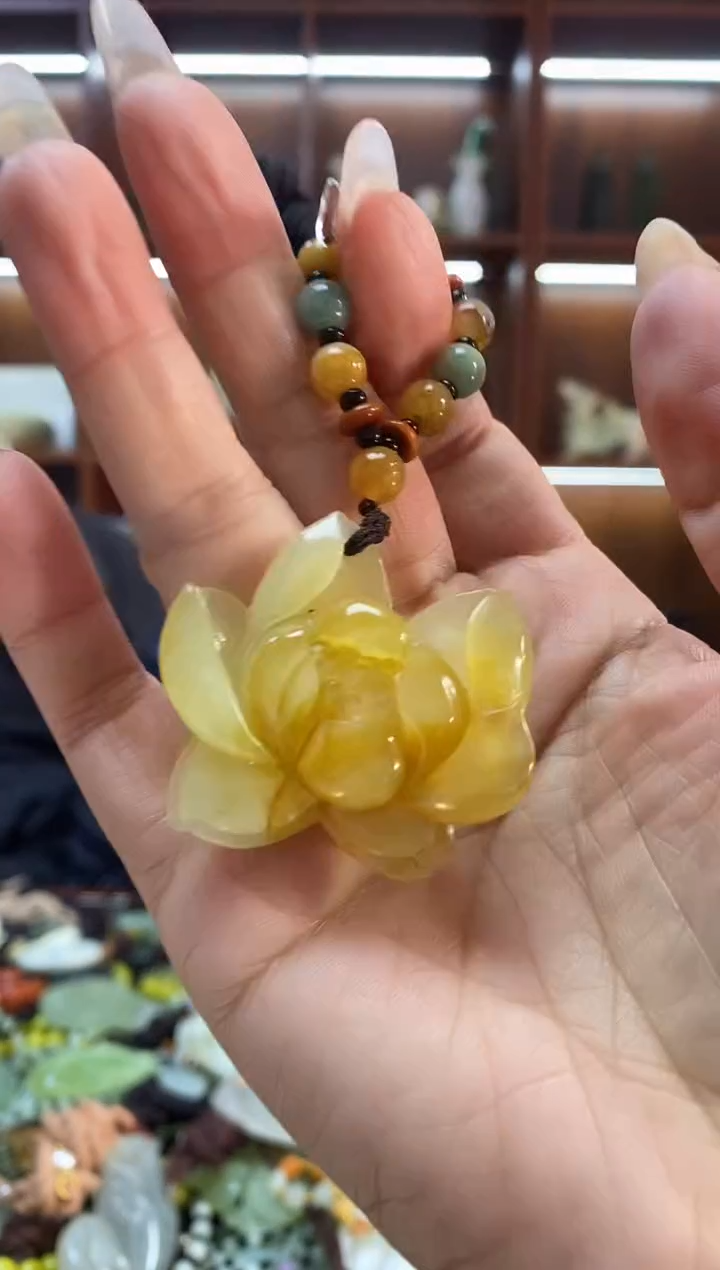 未镶嵌岫玉吊坠    