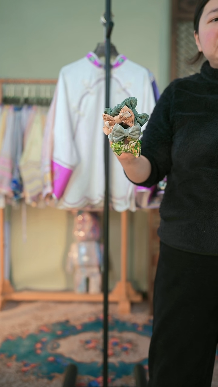 【闪购商品】刺绣苏绣蝴蝶结发圈1个