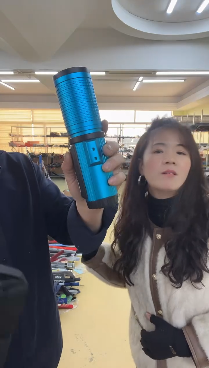   激光炮+支架1套