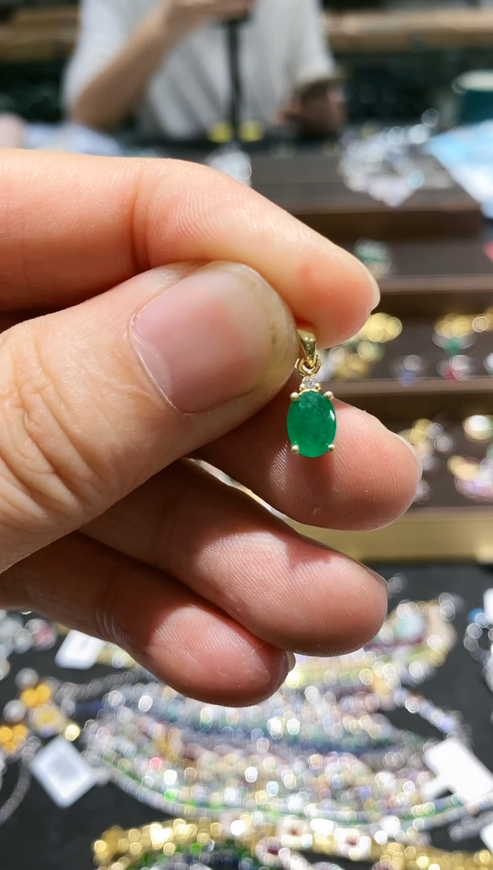 【闪购商品】祖母绿颈饰银S925镶嵌吊坠