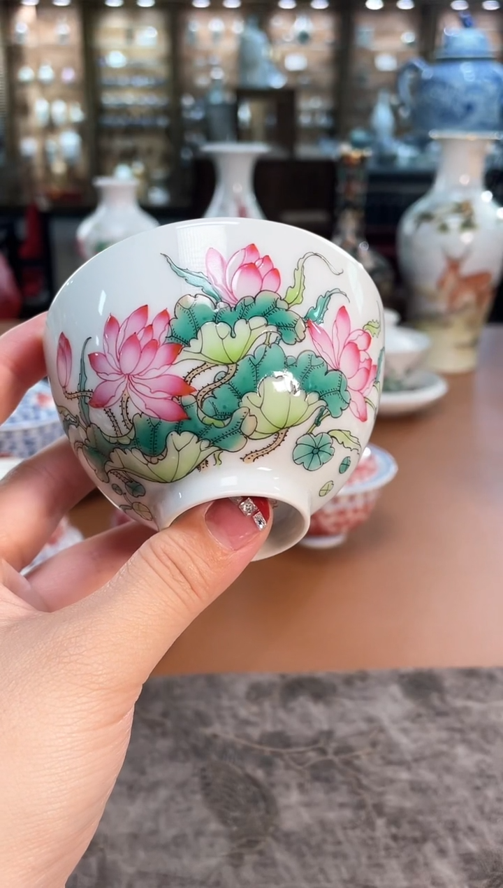 【闪购商品】026国企好瓷推荐珐琅彩研究院荷花主人杯