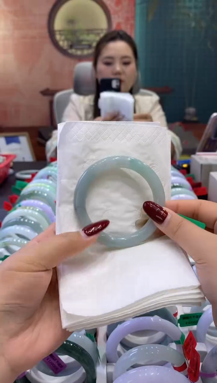 【闪购商品】翡翠手镯未镶嵌多人0001566